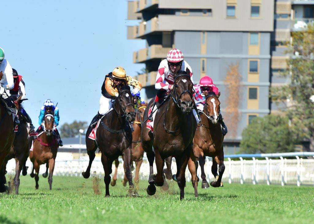 Bollinger Miss pops the champagne (maiden win) at Doomben 180924